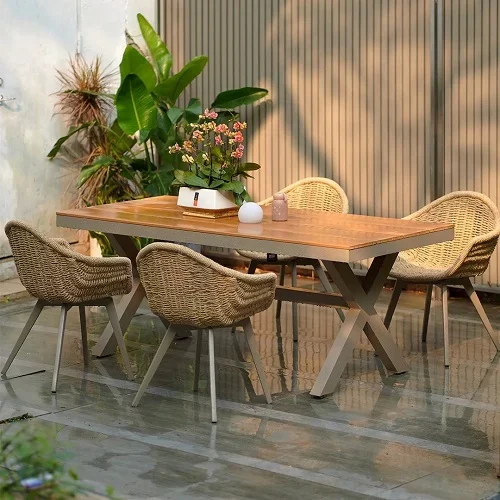 Outdoor Dining Area