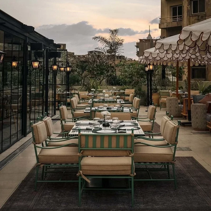 Outdoor Dining Sets in Hotels
